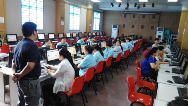 學校召開本科生和研究生離校管理信息系統培訓會，推動離校流程數字化升級